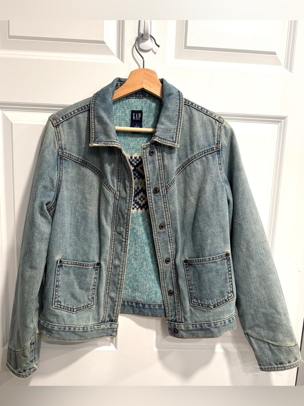 Vintage Gap light wash denim insulated jacket